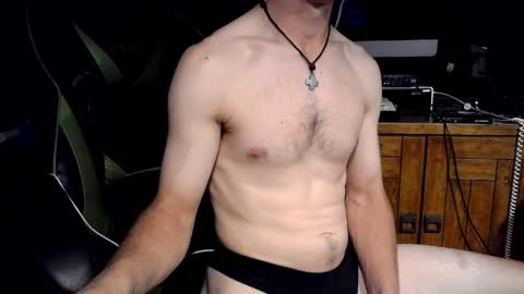 bchillin28 online show from 04.28.26