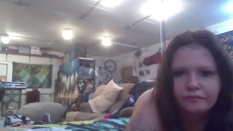 Snapshot of bdeunltd chatting on 11.28.25 bdeunltd online show from 11.28.25