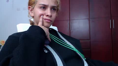 Sara  Juan online show from 07.18.26
