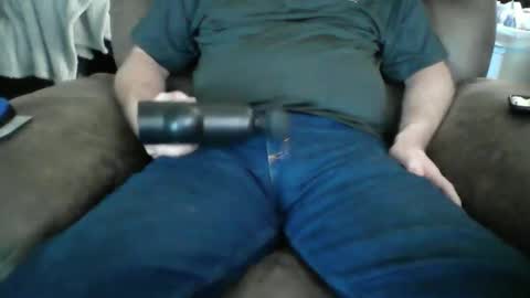 Snapshot of beachguy38 chatting on 02.17.25 beachguy38 online show from 02.17.25