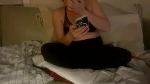 BeachyMILF online show from 10.21.25