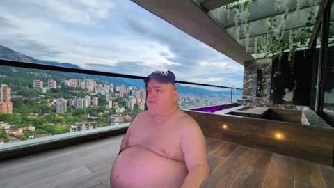 Snapshot of bear4muscle chatting on 01.10.26 Dookie online show from 01.10.26