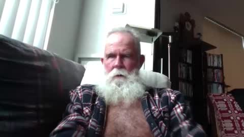 beardbushy online show from 11.25.25