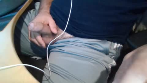 Snapshot of bearyuncut chatting on 10.07.25 bearyuncut online show from 10.07.25