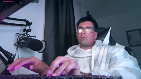 Snapshot of beastandbeauty0313 chatting on 12.24.24 Beastandbeauty0313 online show from 12.24.24