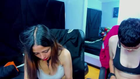 Snapshot of beata_and_sofi chatting on 12.20.24 Beata And SofI online show from 12.20.24