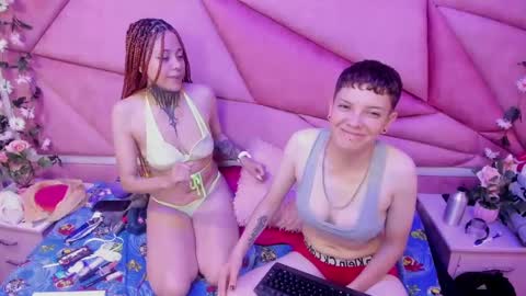 Snapshot of beata_and_sofi chatting on 01.10.25 Beata And SofI online show from 01.10.25