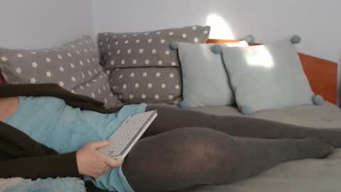 beatrice26 online show from 11.21.25