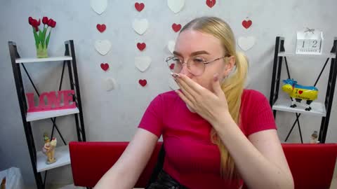 BeatriceFlyy online show from 12.12.24