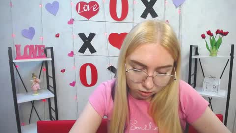BeatriceFlyy online show from 02.19.25