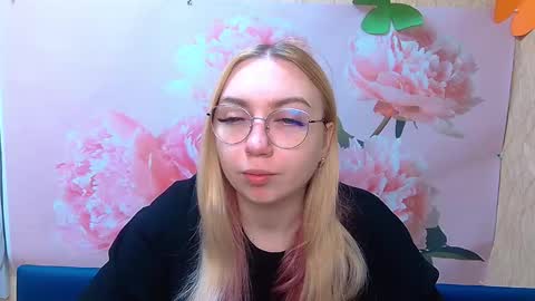 Snapshot of beatriceflyy chatting on 09.30.25 BeatriceFlyy online show from 09.30.25