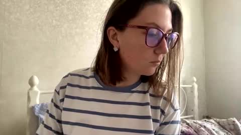 Snapshot of beatricetender chatting on 10.26.25 BeatriceTender online show from 10.26.25