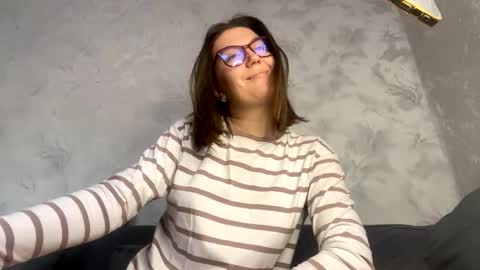 Snapshot of beatricetender chatting on 11.17.25 BeatriceTender online show from 11.17.25