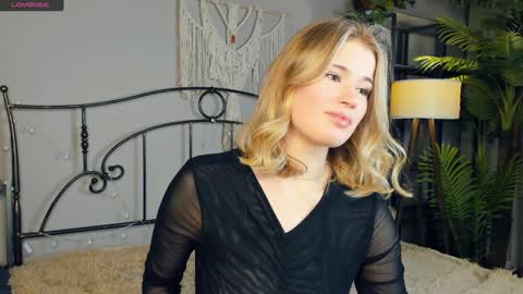 Sonya online show from 12.25.24
