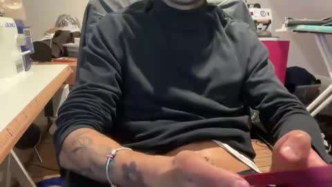 beaugosse22130 online show from 10.11.25