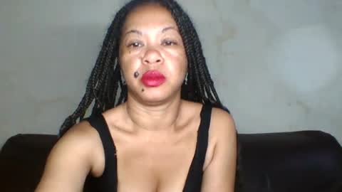 Snapshot of beaute_choco chatting on 07.17.26 Eva online show from 07.17.26