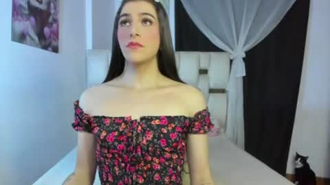 Snapshot of beautiful_doll888 chatting on 06.15.26 Valeria online show from 06.15.26