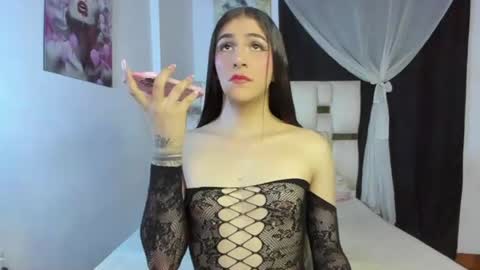 Snapshot of beautiful_doll888 chatting on 06.27.26 Valeria online show from 06.27.26