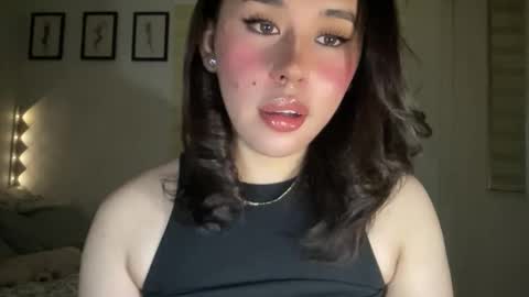 Snapshot of beautiful_lust69 chatting on 11.26.25 Sweet Aya online show from 11.26.25