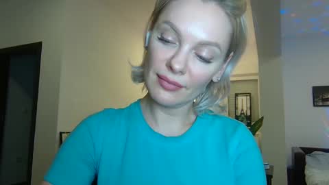 Beautifulkollette online show from 01.06.25