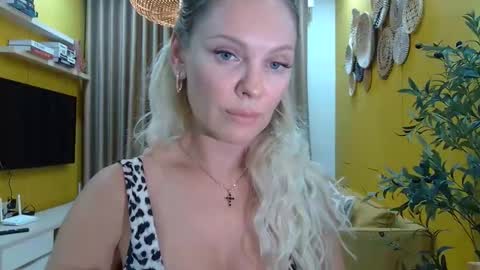 Beautifulkollette online show from 09.18.25