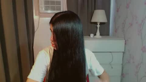 TRIXIE online show from 04.11.26