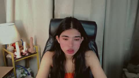 Snapshot of beautifultrixie chatting on 06.19.26 TRIXIE online show from 06.19.26