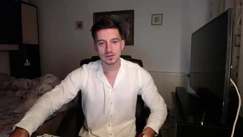 Mia and Jake online show from 11.15.25