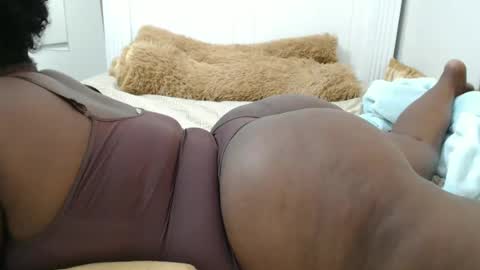 Snapshot of beauty_jaya chatting on 09.26.25 jayah online show from 09.26.25