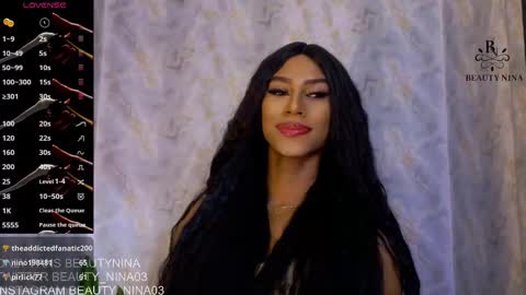 Snapshot of beauty_nina chatting on 09.30.25 beauty_nina online show from 09.30.25