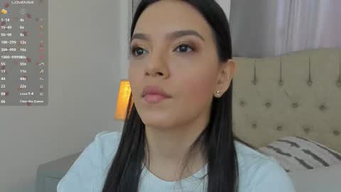 Ariana Reyes online show from 11.18.25