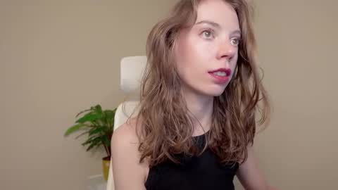 Snapshot of beautyeliise chatting on 11.03.25 Eliise online show from 11.03.25