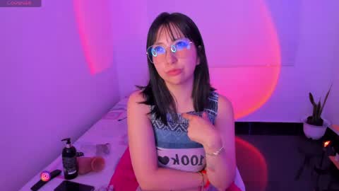 Snapshot of becca_be_ chatting on 06.05.26 Becca is here online show from 06.05.26