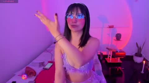 Snapshot of becca_be_ chatting on 06.19.26 Becca is here online show from 06.19.26
