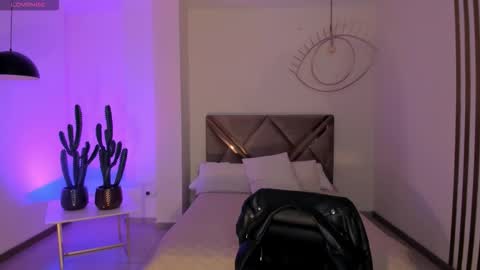 Am Becca online show from 10.12.25