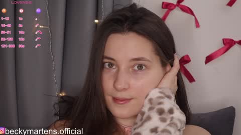 BeckyMartens come join me on    while im offline here  online show from 02.20.26