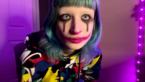 Beckytheclown online show from 12.11.24