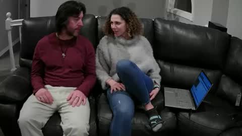 Bedroom king and queen online show from 01.17.25