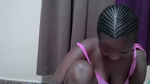 Snapshot of bee_arrie chatting on 10.04.25 nasha online show from 10.04.25