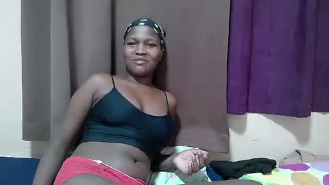 Snapshot of bee_arrie chatting on 10.31.25 nasha online show from 10.31.25