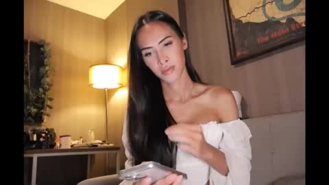 bee_thai online show from 02.01.26