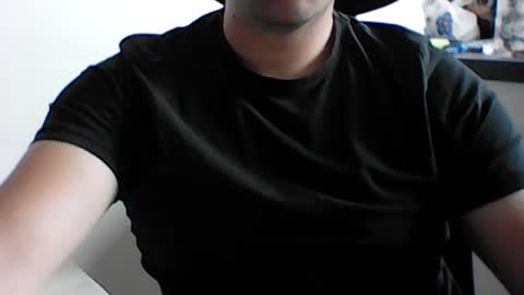 Snapshot of beenee3 chatting on 06.30.26 beenee3 online show from 06.30.26
