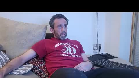 begbestuk online show from 10.20.25