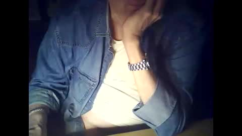 bekklove1 online show from 12.23.25