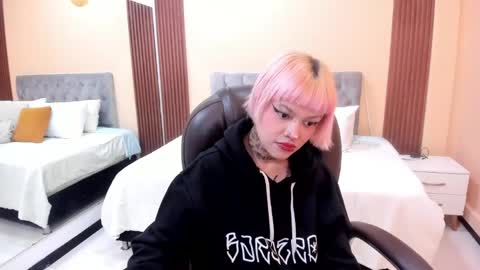 Snapshot of bela_craxkerr chatting on 05.07.26 Bela online show from 05.07.26