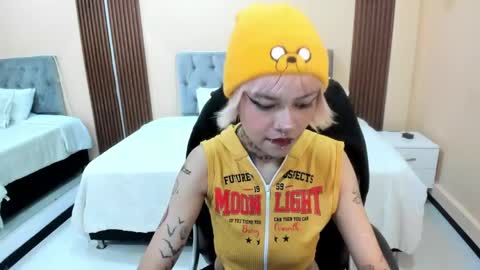Snapshot of bela_craxkerr chatting on 05.30.26 Bela online show from 05.30.26