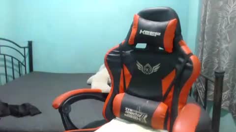 Snapshot of belalicious chatting on 09.22.25 Tezza online show from 09.22.25