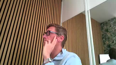 Snapshot of belami_france chatting on 09.29.25 SexFriendFrance online show from 09.29.25