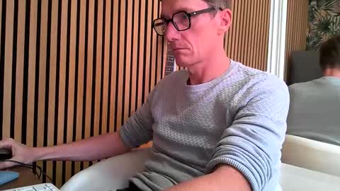 Snapshot of belami_france chatting on 11.07.25 SexFriendFrance online show from 11.07.25