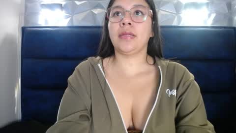 Snapshot of belen_green chatting on 04.18.26 Belen online show from 04.18.26